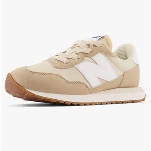 New Balance 237 Kids 7 / Women’s 8.5 Incense / Bone EUC